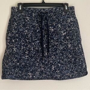 Athleta Blue and Grey Speckled Midtown Skort Size 4